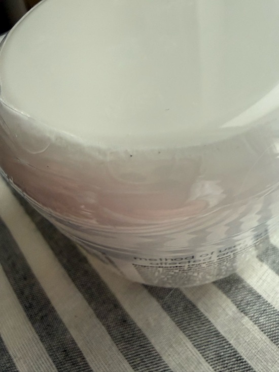 Aloe White Skin Cream - Soothing Moisturizer - Picture 3 of 5